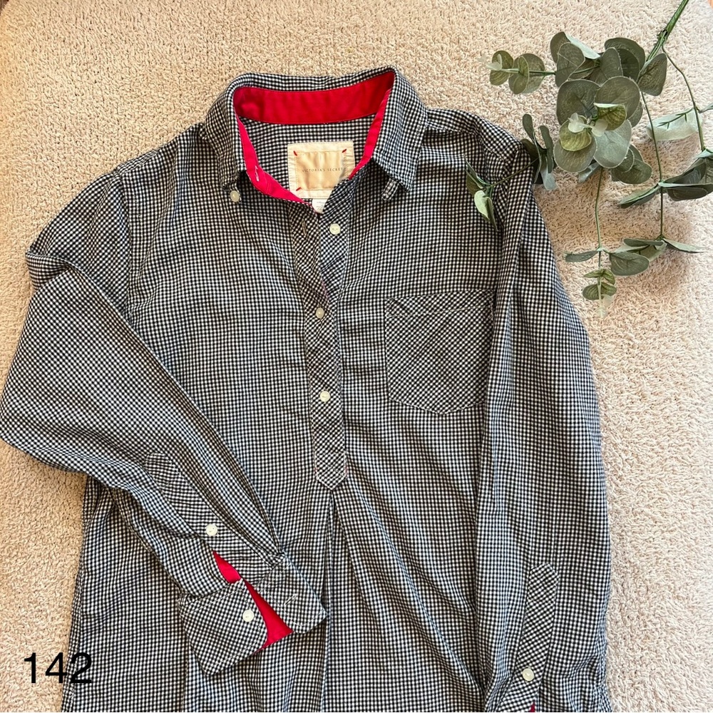 Victoria’s Secret, sleep shirt, size small